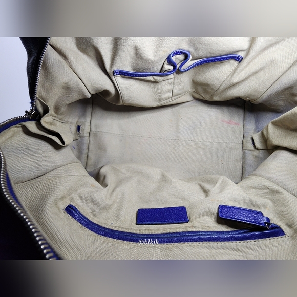 Alexander McQueen Ultramarine Leather Skull Padlock Large Zip Around Tote Bag - Picture 12 of 16